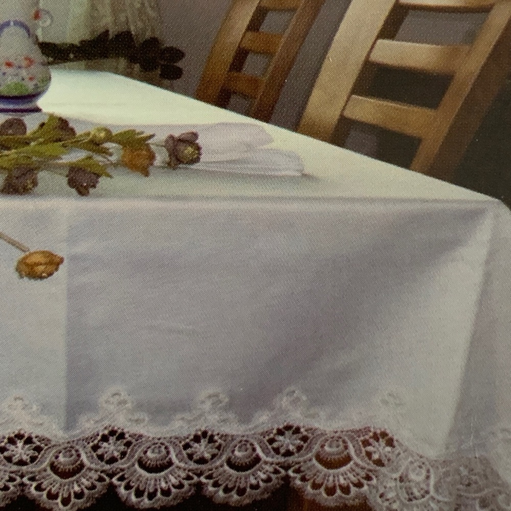 Bella Lux Fine Linens Embroidered Lace Tablecloth